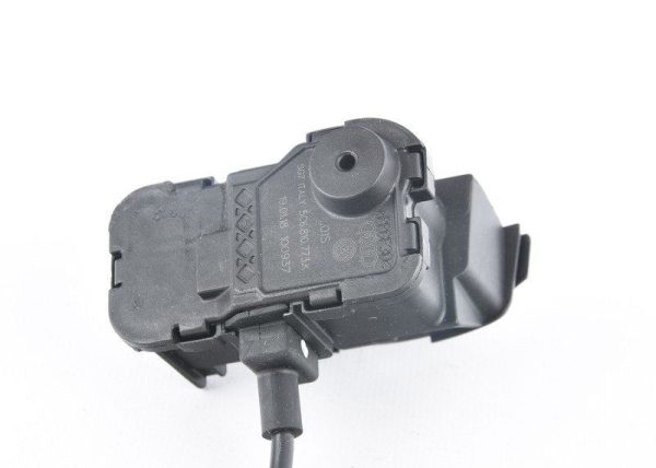 NEW GENUINE VOLKSWAGEN POLO JETTA FUEL FILLER CAP ACTUATOR FLAP 5C6810773K - Image 3