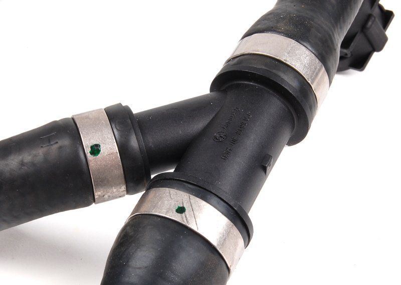 NEW GENUINE BMW 2.3 2.5 2.8 3.0 PETROL ENGINE RADIATOR RETURN HOSE 17127560160 - Image 3