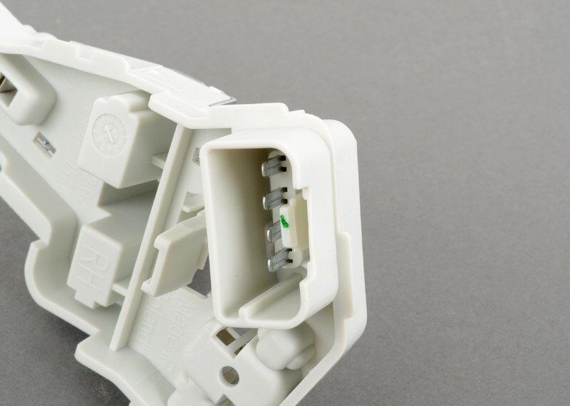 NEW GENUINE VW CC 09-12 INNER TAIL LIGHT BULB CARRIER HOLDER RIGHT 3C8945258A - Image 3