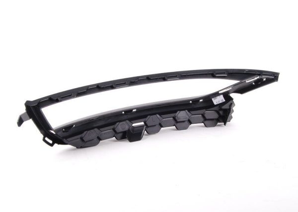 NEW GENUINE VOLKSWAGEN PASSAT B7 FRONT BUMPER LOWER GRILL LEFT N/S 561853665A9B9 - Image 3