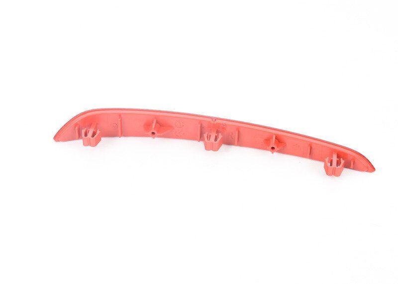 NEW GENUINE BMW 5 SERIES G30 REAR BUMPER REFLECTOR RIGHT SIDE 63147388766 - Image 2