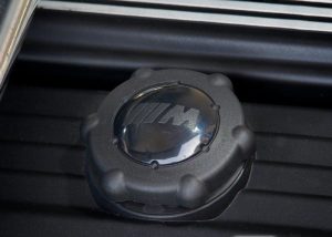NEW GENUINE BMW M3 Z3 SERIES E36 E46 ENGINE BAY OIL FILLER LID CAP 11121405452