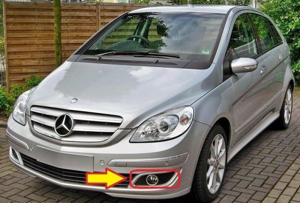 NEW GENUINE MERCEDES MB B CLASS W245 FRONT BUMPER FOG LIGHT LAMP COVER PAIR L+R - Image 2