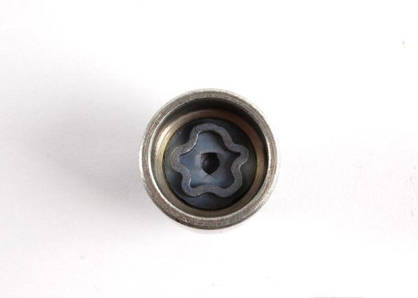 NEW GENUINE VOLKSWAGEN ANTI THEFT CAR WHEELS LOCKING BOLTS NUTS SET 000071597 - Image 12