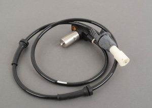 NEW GENUINE BMW 5' E28 6' E24 REAR WHEEL SPEED ABS SENSOR ANTI LOCK SYSTEM 34521154045
