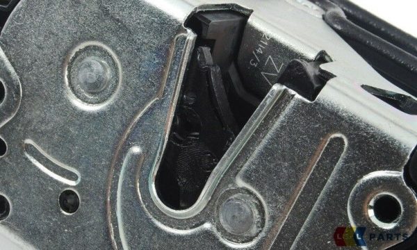 BMW NEW GENUINE 1 2 3 4 5 X1 X3 X5 SERIES FRONT DOOR LATCH RIGHT O/S 51217229458 - Image 2