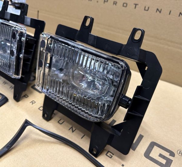 Clear Fog Lights For BMW 3 Series E30 87-93 Facelift - Image 12
