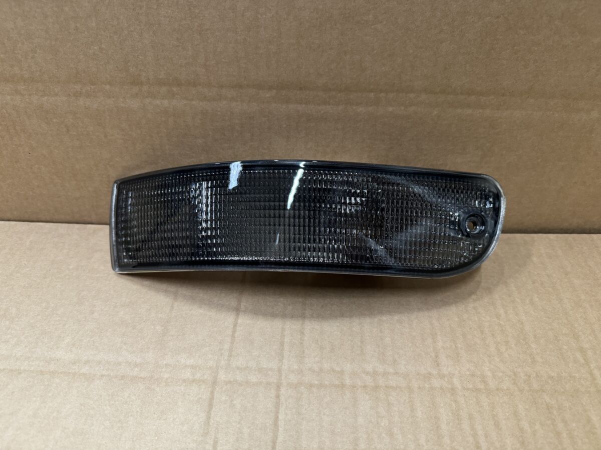 OE Look Smoked Front Turnsignal Lights/ Indicators For Porsche 911 (993) 1993-1998 - Image 4