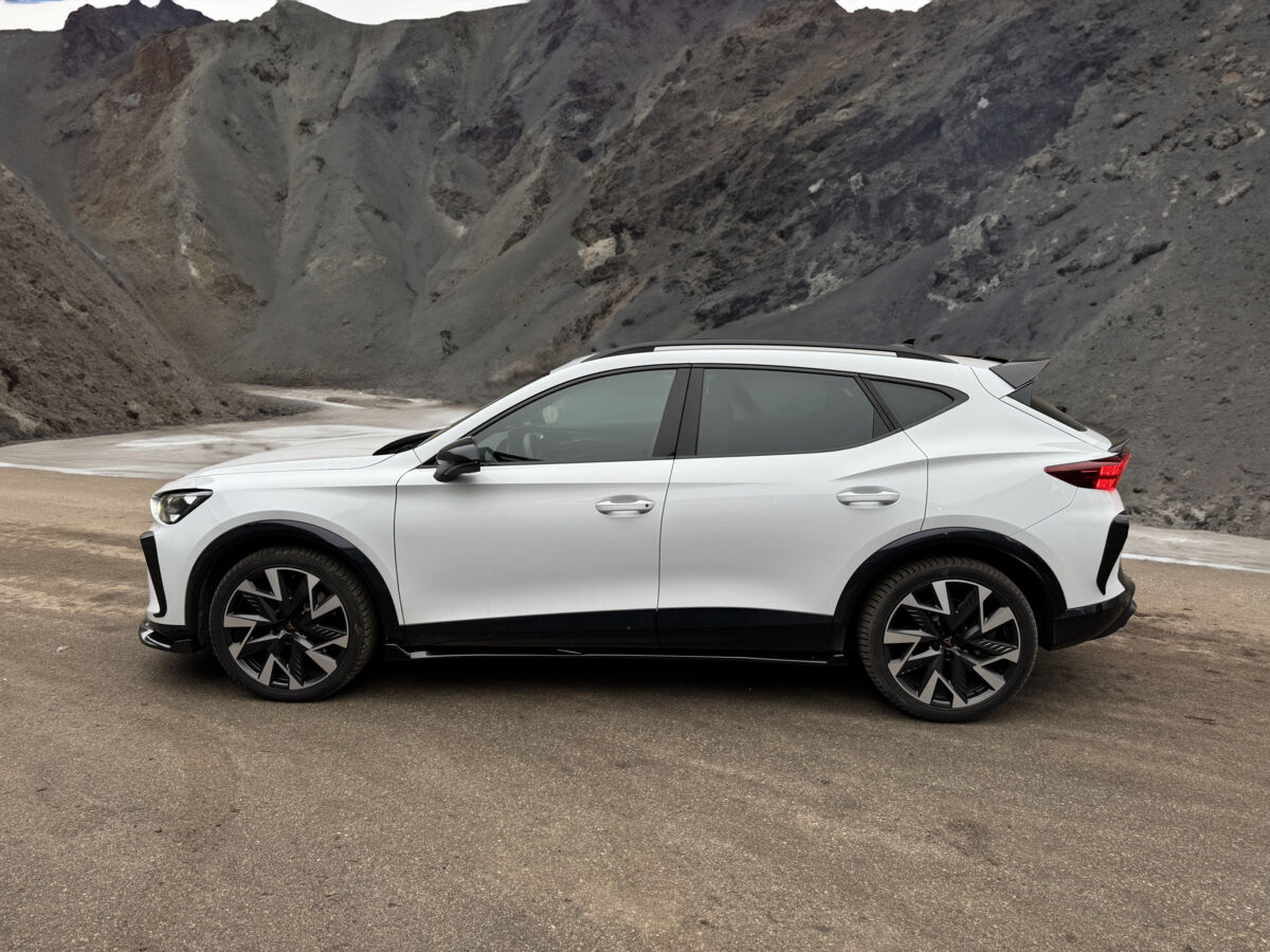 Gloss Sideskirt Aero blades for Cupra Formentor Facelift