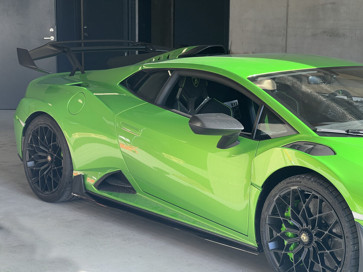 Carbon Sideskirt Aero blades for Lamborghini Huracan STO - Image 8