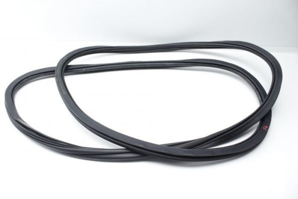 NEW GENUINE AUDI Q5 INNER DOOR SEAL FITS FOR BOTH SIDES 8R0831721G