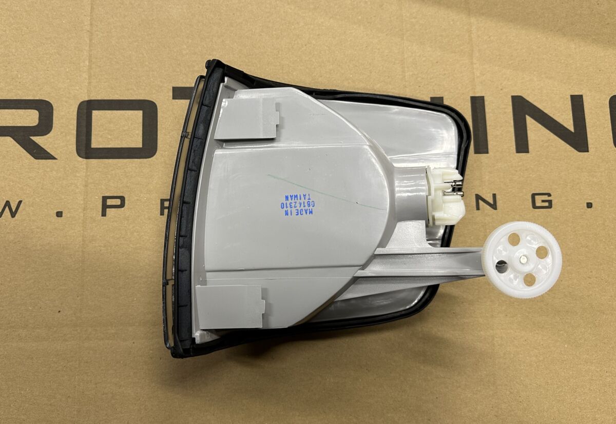 Smoked Front Turn signal/ Indicator RIGHT side For Mercedes C126 SEC Coupe (W126) - Image 3