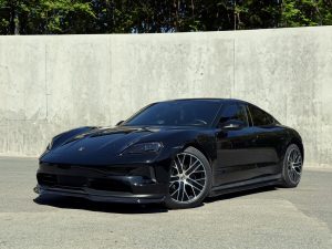 Black Gloss side skirts spoilers For Porsche Taycan Base / 4 / 4S