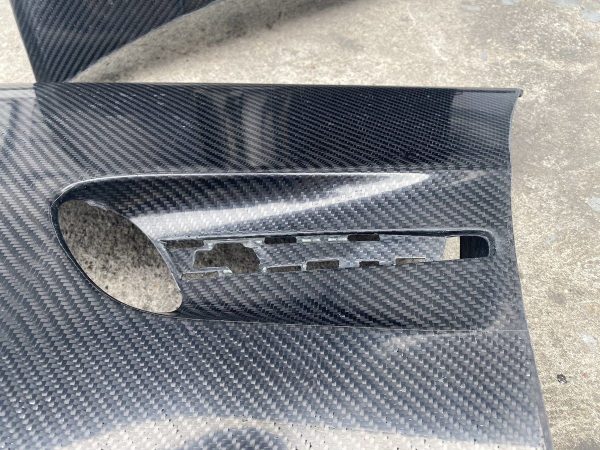 Set of Clearcoated Carbon Fibre front wing fender for BMW E92 E93 M3 - Image 10