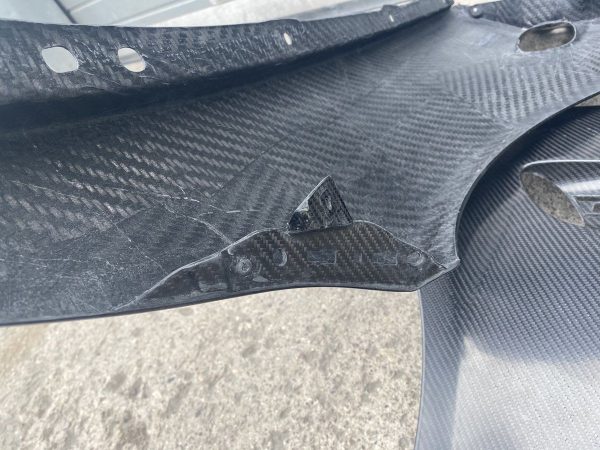 Set of Clearcoated Carbon Fibre front wing fender for BMW E92 E93 M3 - Image 8