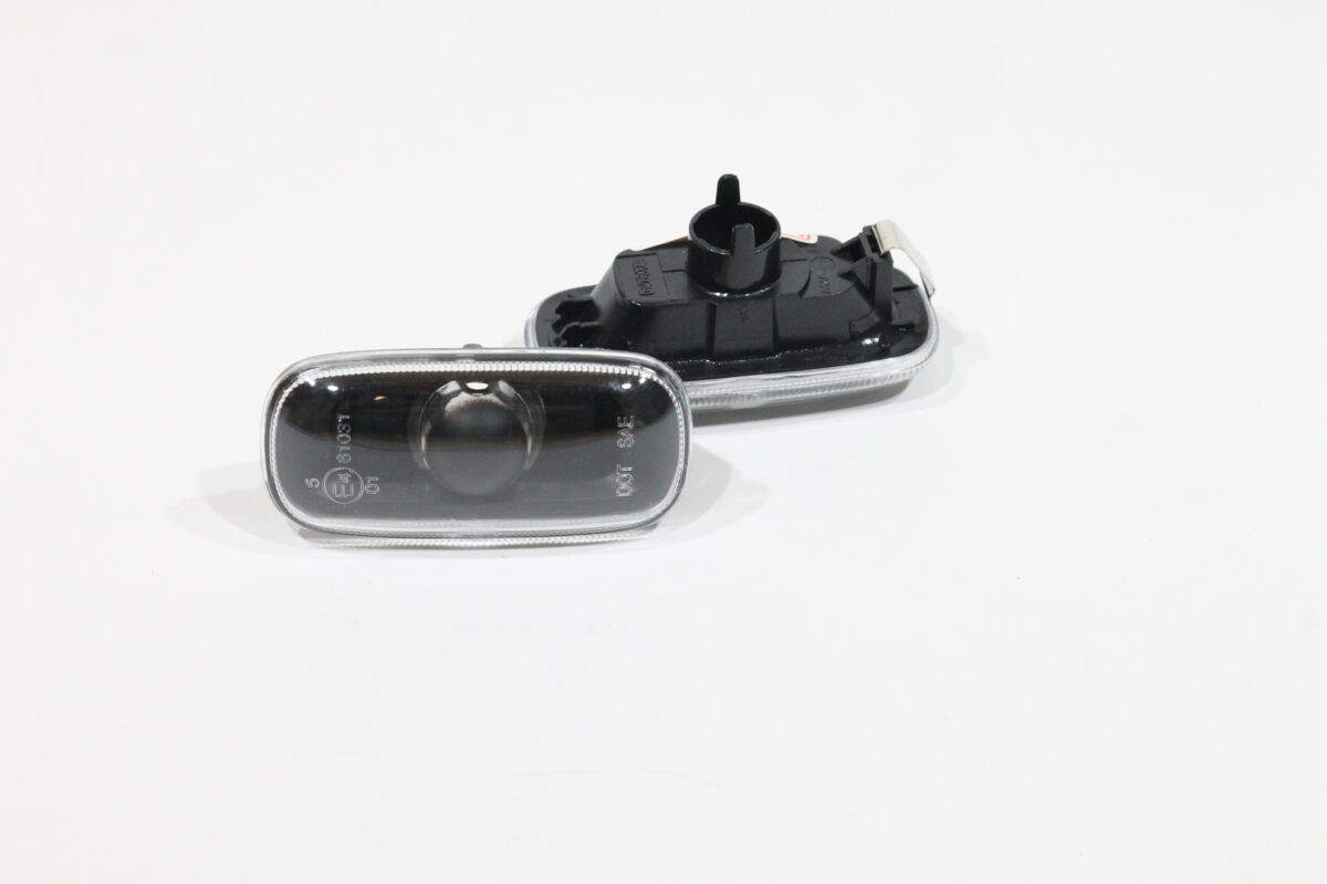 BLACK Side Repeaters / Turn Signals For Audi A4 B6+B7 / A3 8P 03-12 / A6 C6 04-11