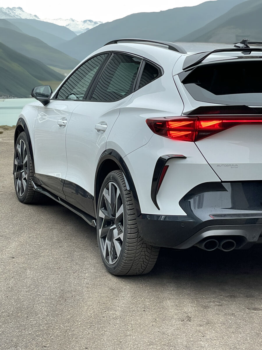 Gloss Sideskirt Aero blades for Cupra Formentor Facelift - Image 12