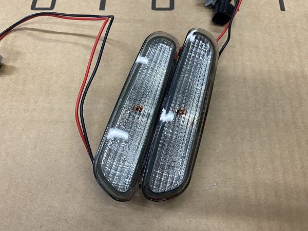 Black Smoked Front Bumper Side Markers/ Corner Lights Indicators (Turnsignals) For Volvo S40 / V40 MK1 1996-1999 - Image 9