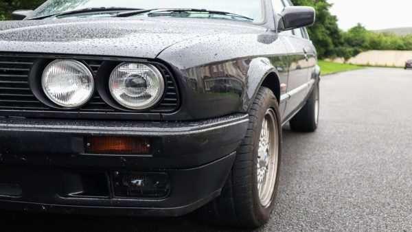 Black Smoked Fog Lights For BMW 3 Series E30 87-93 Facelift - Image 2