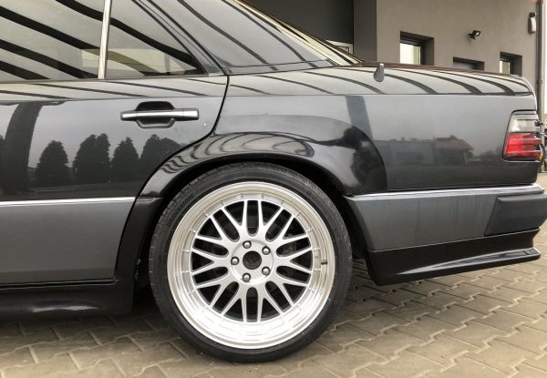 ANG E500 Look Wide rear arches / fenders For Mercedes W124 - Image 8