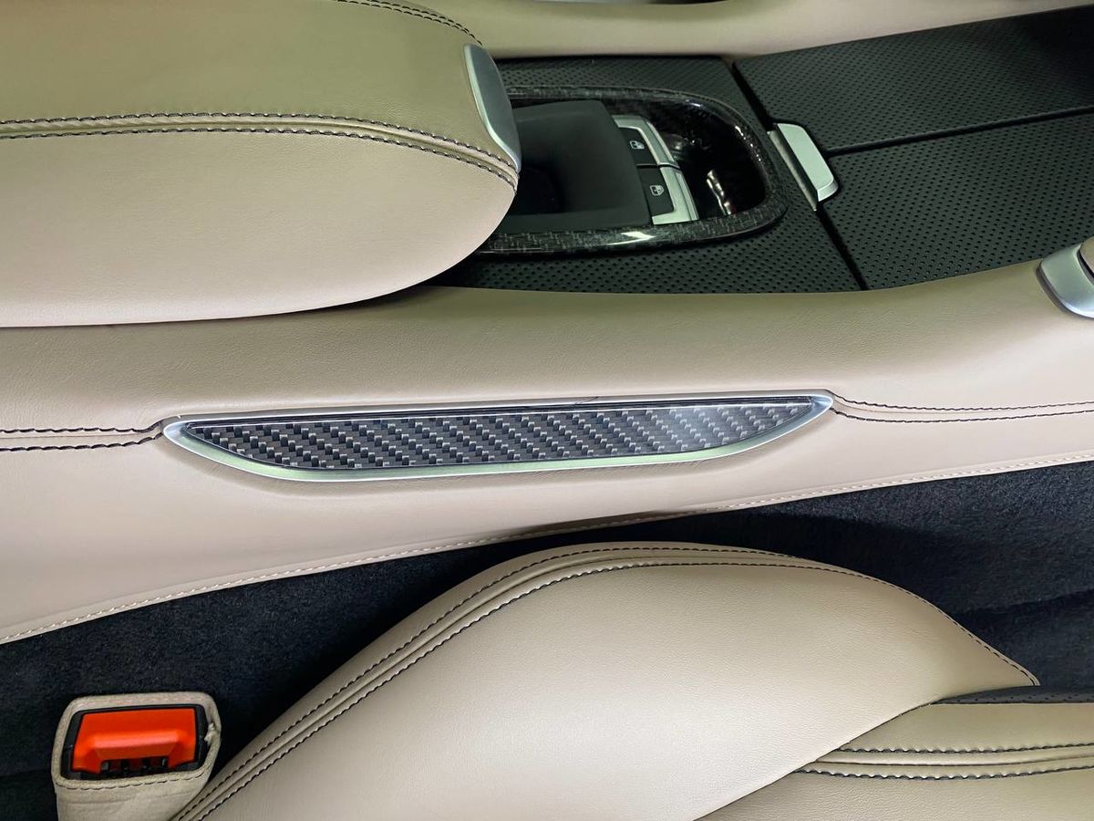 Carbon fibre trim for GTC4Lusso CENTRE TUNNEL CMD SURROUND INSERT - Image 3