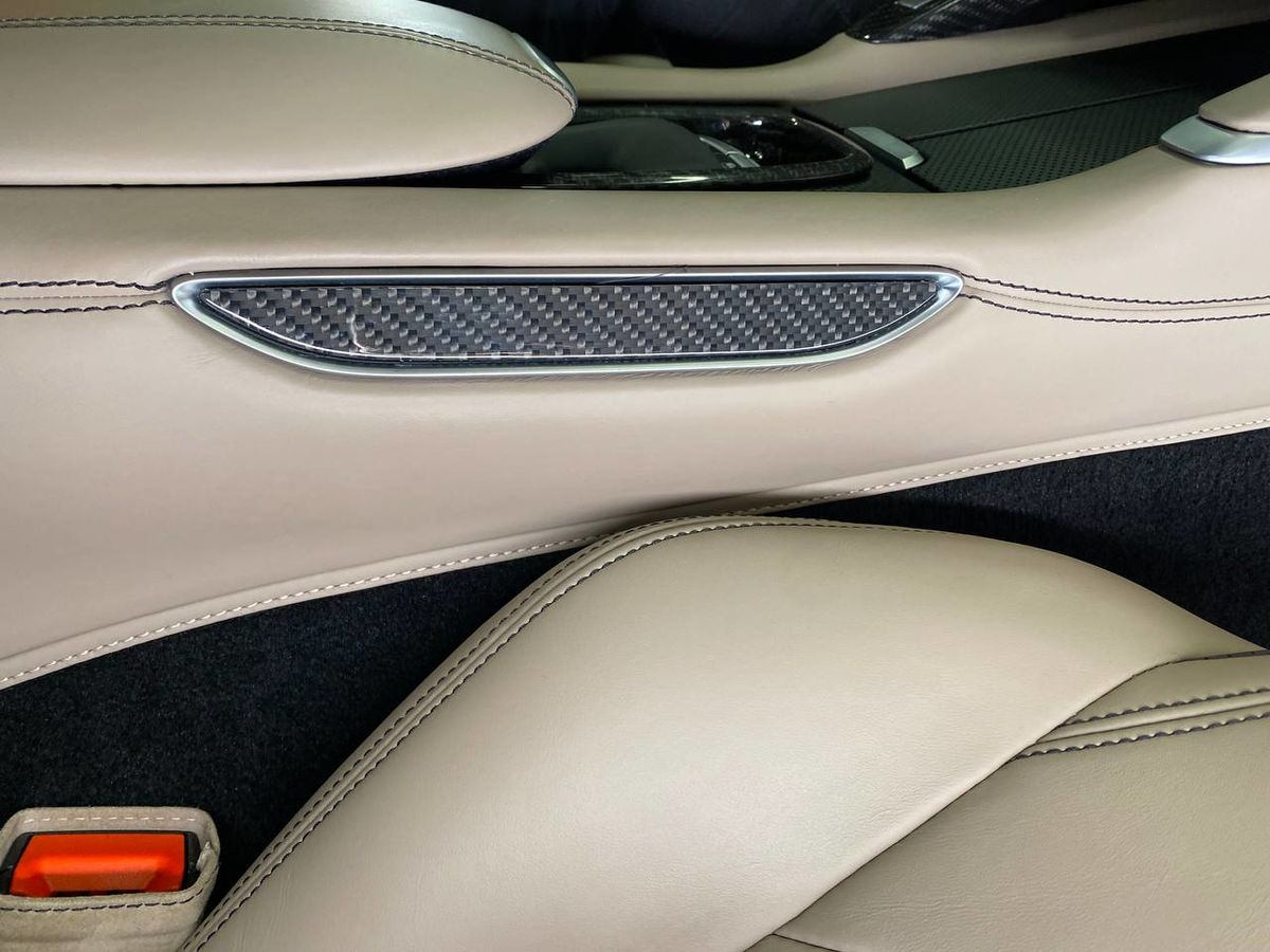 Carbon fibre trim for GTC4Lusso CENTRE TUNNEL CMD SURROUND INSERT