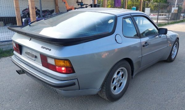 Rear Bumper Spoiler (Diffuser) For Porsche 944 (951) 1982-1991 - Image 6