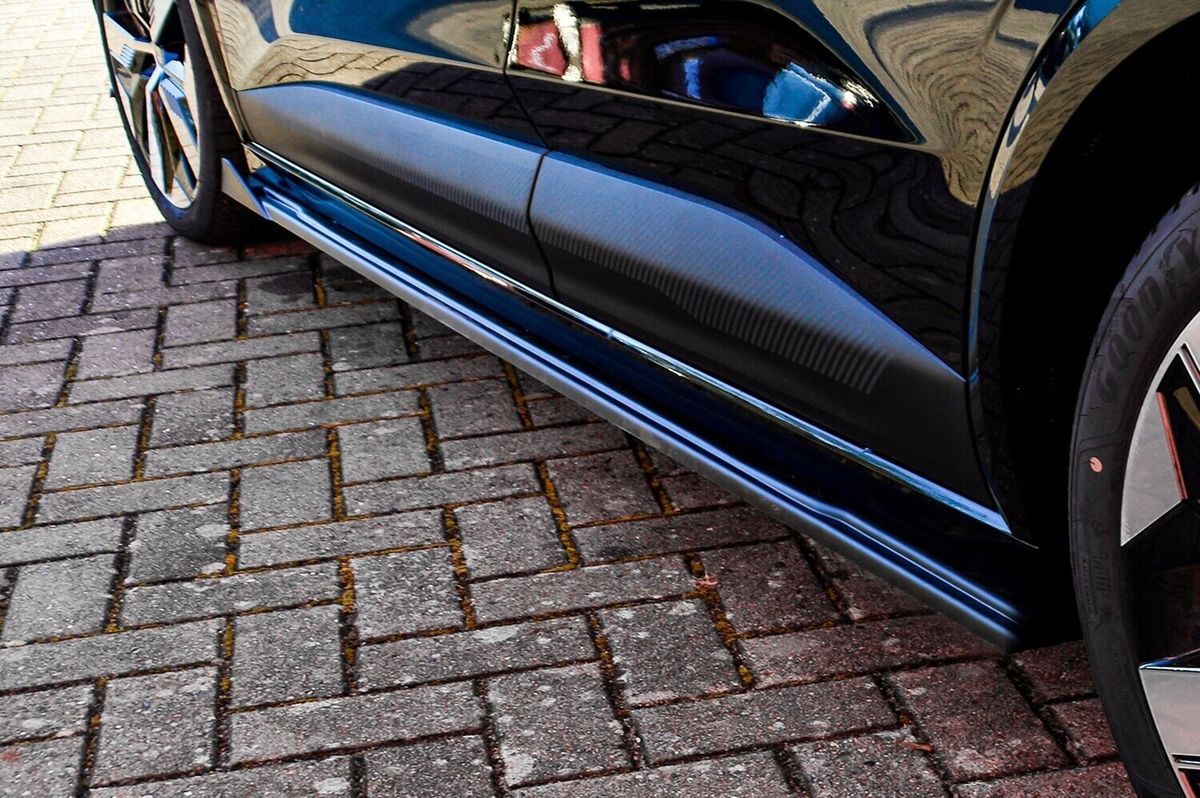 Performance Side skirts addons / Blades / diffusers / sill covers with Wing For Renault Megane E-Tech RCB Electric 2021+