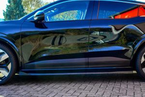 Black Gloss Performance Side skirts addons / Blades / diffusers / sill covers with Wing ForRenault Megane E-Tech RCB Electric 2021+