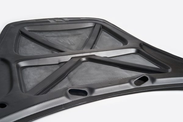 CARBON Performance Aero hood for Porsche Cayman 981 - Image 5