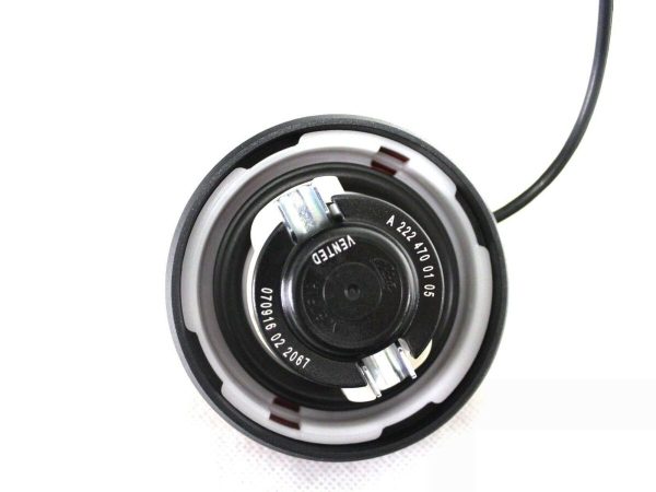 NEW GENUINE MERCEDES MB W176 W117 X156 W205 W213 DIESEL FUEL FILLER SCREW CAP A2224700105 - Image 2