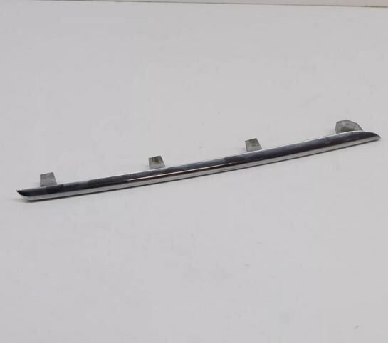 NEW GENUINE MERCEDES-BENZ E S212 Radiator Grille Right Chrome Molding Trim A2128852621