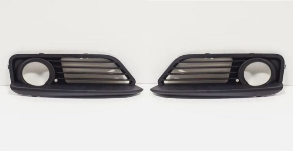 BMW NEW OEM 1 SERIES F20 F21 LCI 120i 120d FRONT BUMPER LOWER FOG GRILL PAIR SET
