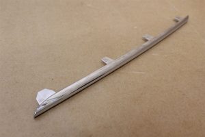 NEW GENUINE MERCEDES BENZ E CLASS W212 Radiator Grille Moulding A2128852321