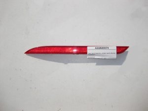 NEW GENUINE MERCEDES BENZ W222 S CLASS REAR BUMPER REFLECTOR LEFT A2228200374