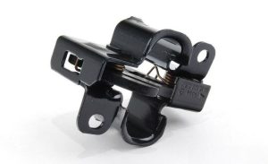 NEW GENUINE MERCEDES BENZ MB CLK W209 FRONT ENGINE HOOD LOWER HOOK CATCH 1PCS A2198800160