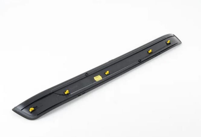 NEW GENUINE BMW 3 SERIES E90 M3 ENTRANCE FRONT DOOR SILL COVER LEFT 51477907153 - Image 2