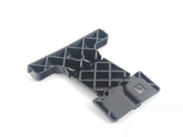 NEW GENUINE MERCEDES MB C CLASS W204 AMG STYLE RADIATOR GRILL SUPPORT BRACKET A2048851136 - Image 4