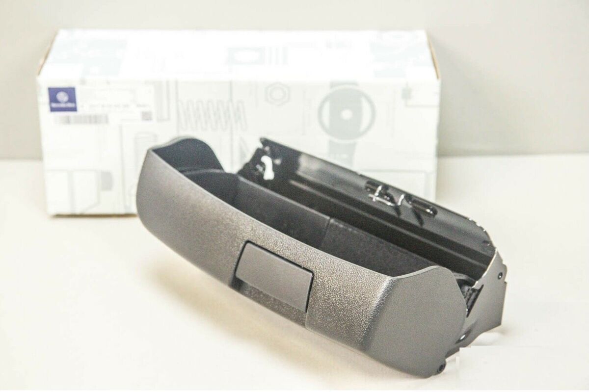 NEW GENUINE MERCEDES BENZ MB E CLASS W207 UNDER SEAT STORAGE BOX RIGHT O/S A20781002049051
