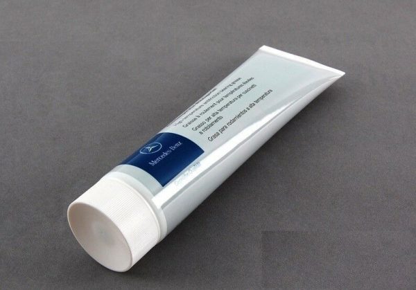 NEW GENUINE MERCEDES-BENZ MB WHEEL BEARING GREASE 150G A002989005110