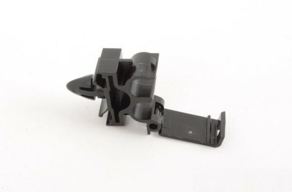NEW GENUINE MERCEDES BENZ OM672 270 CDI DIESEL ENGINES FUEL PIPE RETAINING CLIP A6110781241 - Image 3