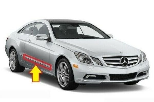 NEW GENUINE MERCEDES BENZ E CLASS W207 FRONT DOOR CHROME MOULDING RIGHT O/S A2077270222