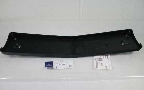 NEW GENUINE MERCEDES BENZ MB A CLASS W176 FRONT BUMPER LICENSE PLATE HOLDER A1768850881 - Image 3