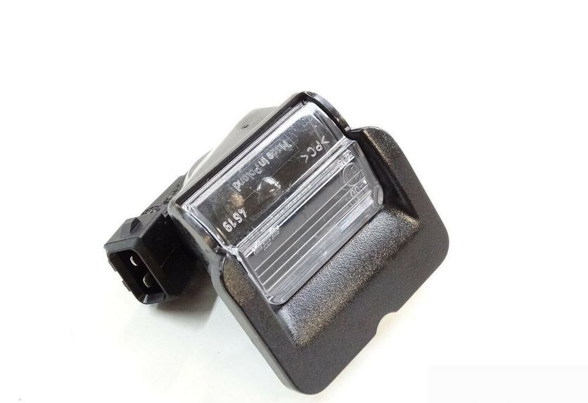 NEW GENUINE POLO HATCHBACK 1995-2000 LICENCE NUMBER PLATE LIGHT 6N0943021C