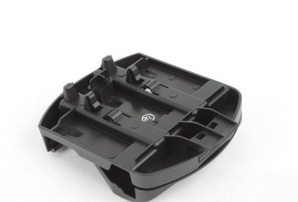 NEW GENUINE MERCEDES BENZ MB W204 W212 WARNING TRIANGLE PLASTIC BRACKET HOLDER A2048900114 - Image 4