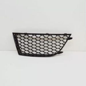 NEW GENUINE AUDI RS4 B8 O/S RIGHT FRONT LOWER GRILL GLOSS BLACK 8K0807682R T94