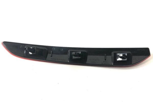 NEW GENUINE VW GOLF PLUS 2009-2014 REAR BUMPER RIGHT O/S REFLECTOR 5M0945106C - Image 4