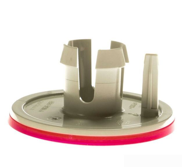 NEW GENUINE FORD FIESTA 2005-2008 REAR BUMPER REFLECTOR RIGHT O/S 1363780 - Image 3