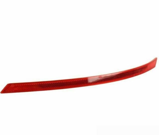 NEW GENUINE FORD FOCUS ST ESTATE 12- REAR BUMPER LOWER REFLECTOR LEFT RIGHT SET - Image 4