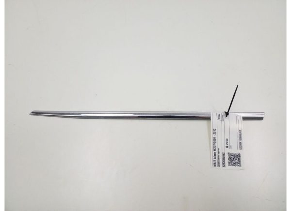 NEW GENUINE MERCEDES E CLASS W207 DOOR AND REAR WING CHROME MOLDING SET LEFT N/S - Image 4